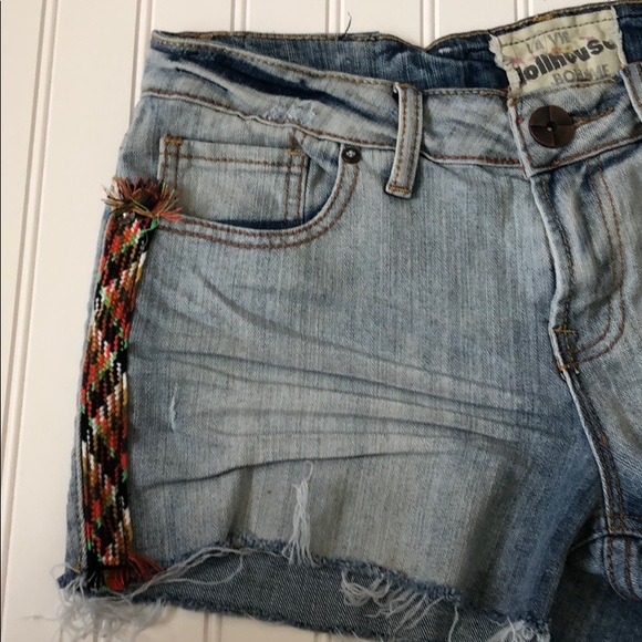 ° DOLLHOUSE BOHEME JEAN SHORTS ° - Picture 4 of 8